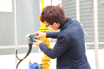 技術工程師現場調試圖 技術工程師現場調試圖