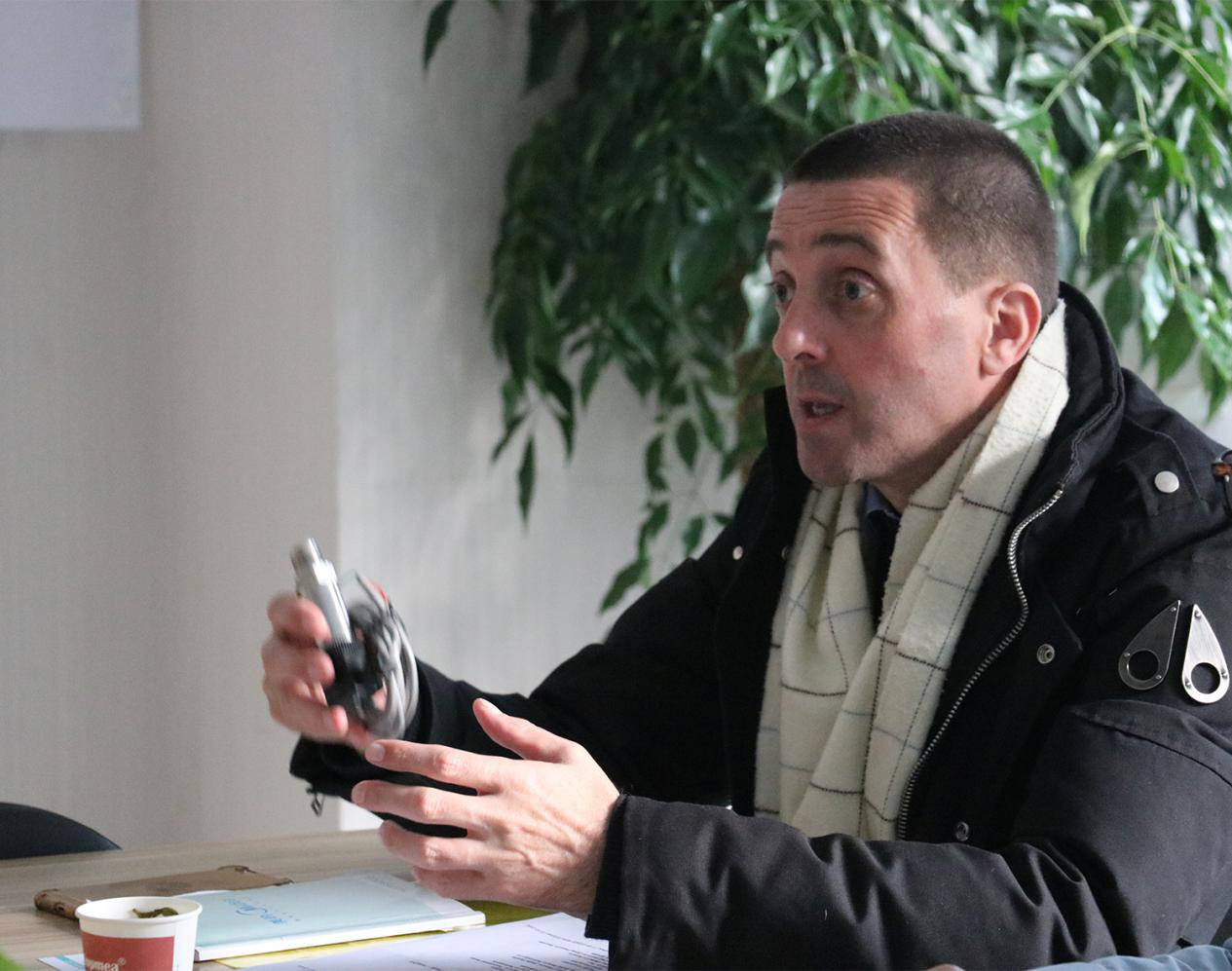 美的集團(tuán)英國(guó)籍開發(fā)專家Chris 美的集團(tuán)英國(guó)籍開發(fā)專家Chris