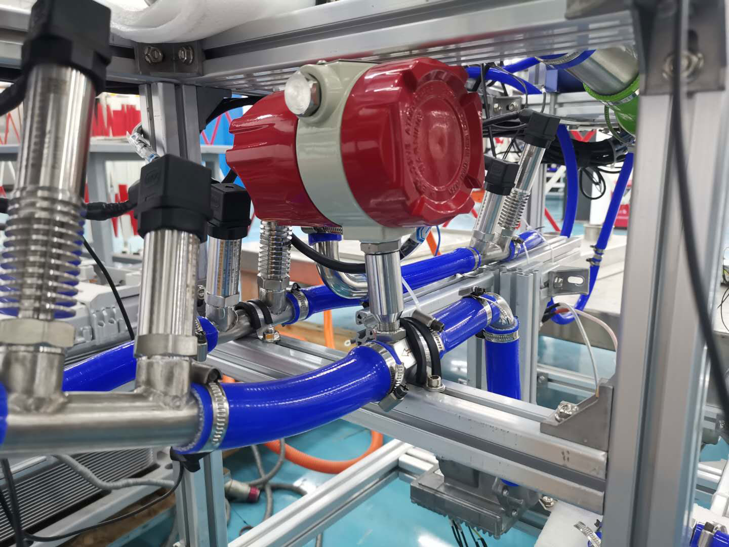 渦輪流量計(jì)和壓力變送器在現(xiàn)場(chǎng)的應(yīng)用